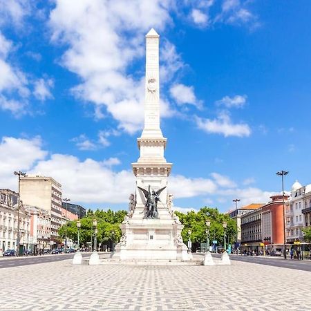 Appartamento 1Br @ Downtown Lisbon Chiado Esterno foto
